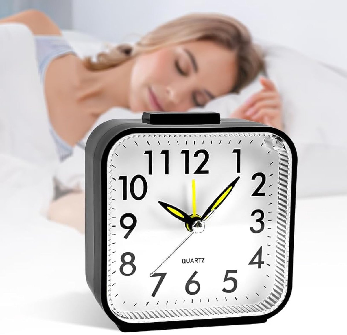 Ynkkvre – Wekker – analoge stille wekker zonder getik – kwartswekker met luid alarm, nachtlampje en snooze-functie – batterijgevoed, draagbaar voor slaapkamer en reizen