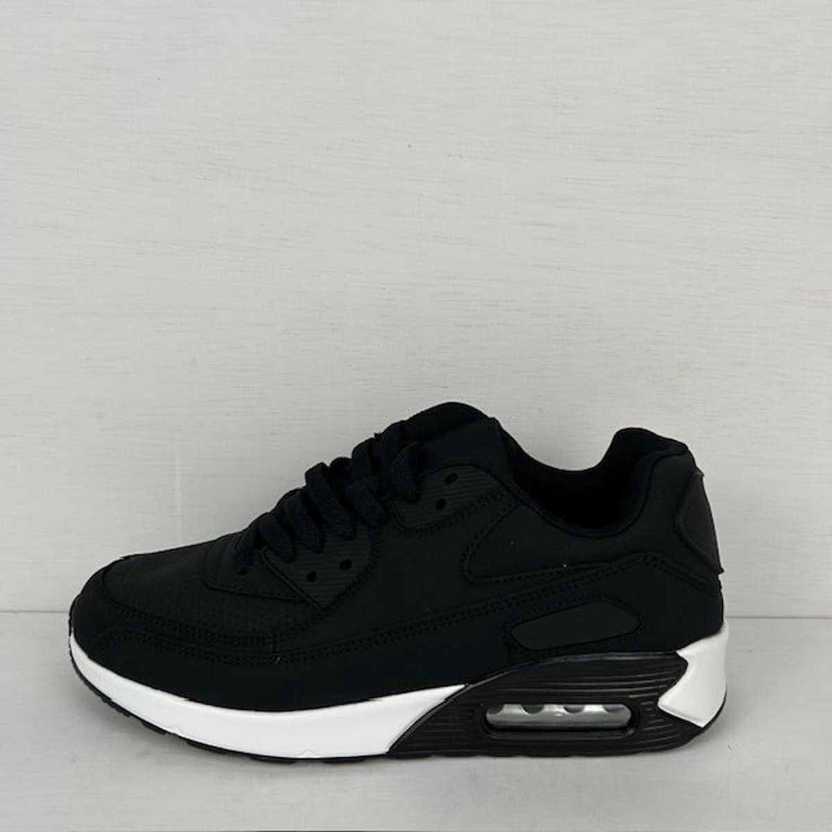 Gave air sneakers zwart wit (maat 36 t/m 45) 38 / Zwart wit