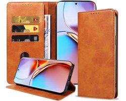 Geschikt voor Motorola Edge 40 Pro Telefoonhoesje Kunstleer met Magnetische sluiting en Pasjeshouder Bookcase met Klepje - Walletcase with Cardslot - Bruin - Smartphonica geschikt voor Motorola Edge 40 Pro