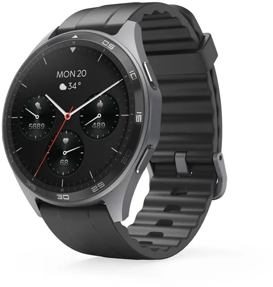Grijze smartwatch met zwart bandje, met datum MA 20, 34° en 3 sub-dials.