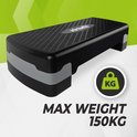 Zwarte aerobic step met grijze accenten. "MAX WEIGHT 150KG"