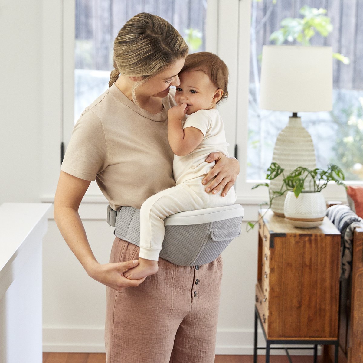 Ergobaby Alta Hip Seat - Pearl Grey – foto 5