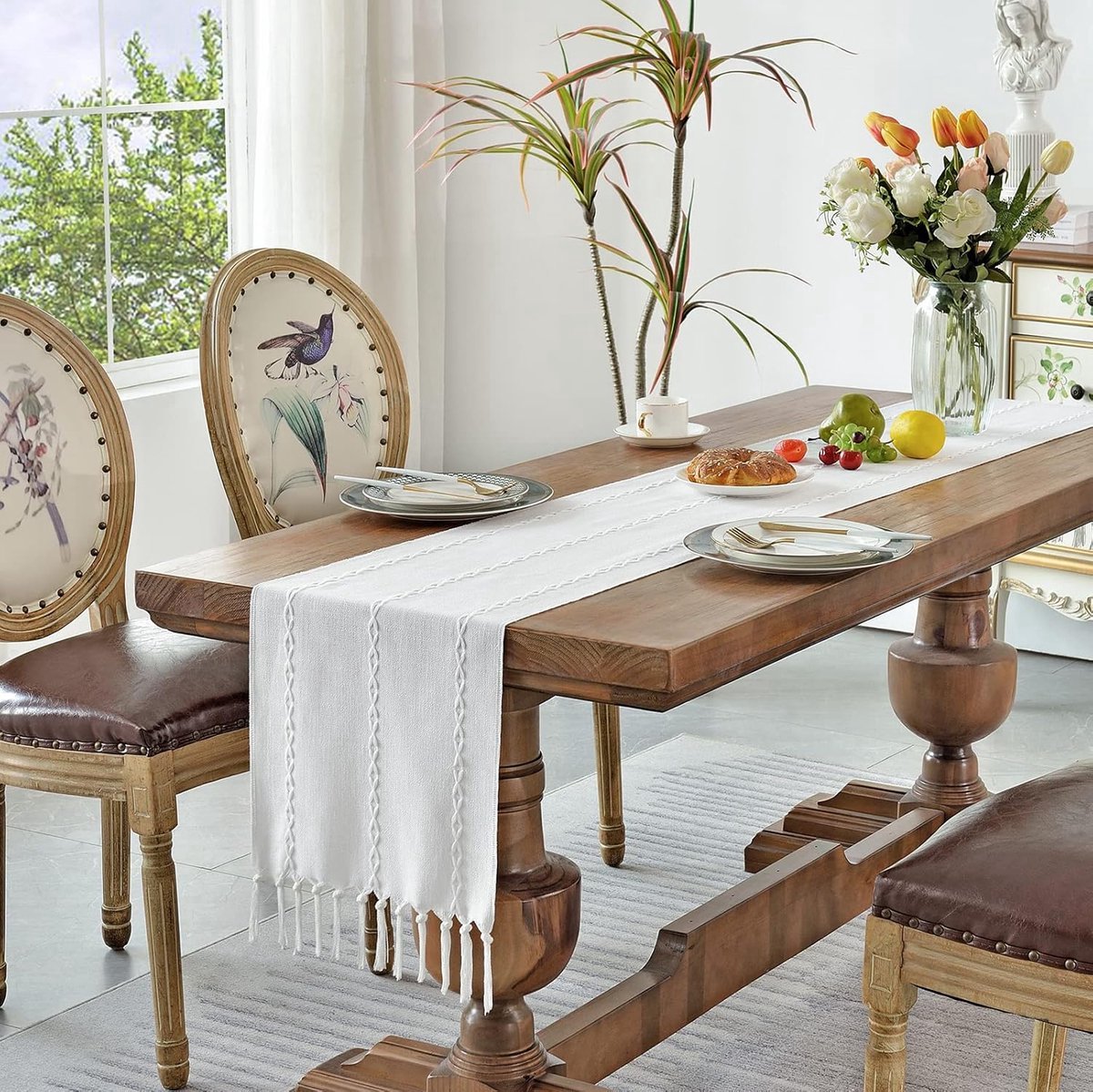 Stunq® Tijdloos Elegante Tafelloper van Katoen en Linnen met Handgemaakte Kwastjes voor Feestjes en Diners