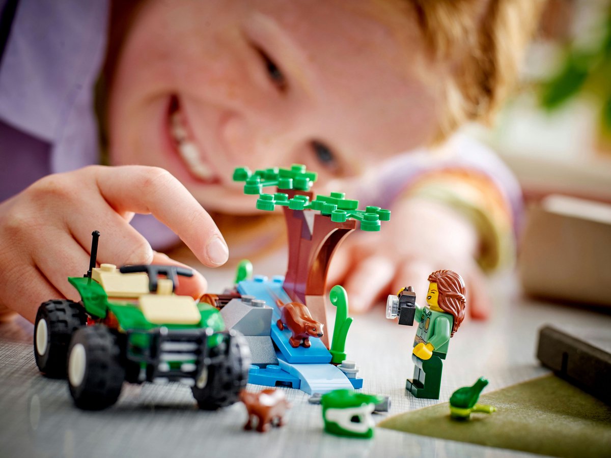 LEGO City 60394 Terreinwagen en otterhabitat Bouwset — afbeelding 2