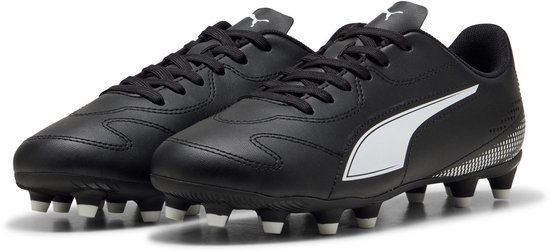 Zwarte voetbalschoenen met witte Puma-streep en stippenpatroon op de hiel.
