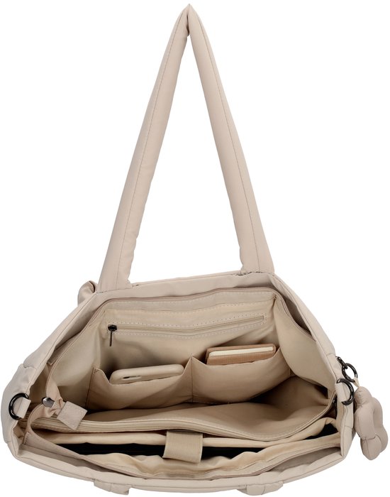 Open crèmekleurige laptoptas met meerdere vakken aan de binnenkant.