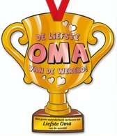 trofee Liefste Oma van de wereld! 33 cm karton goud