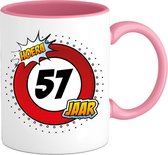 57 Jaar Verkeersbord Mok met tekst | Grappig Verjaardag Beker Cadeau | Bedrukte Koffie en Thee Mokken | Zwart | 330 ML
