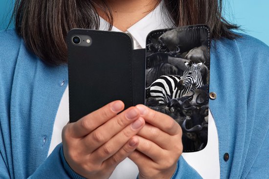 Bookcase pour téléphone iPhone 7 Bookcase - Zebra - Buffalo - Marron - Avec compartiments - Étui portefeuille avec fermeture magnétique