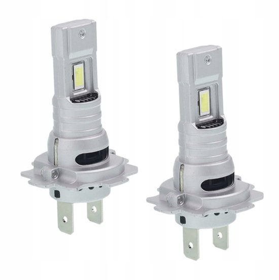 Twee zilverkleurige H7 LED-lampen met koelribben en een witte lichtchip.