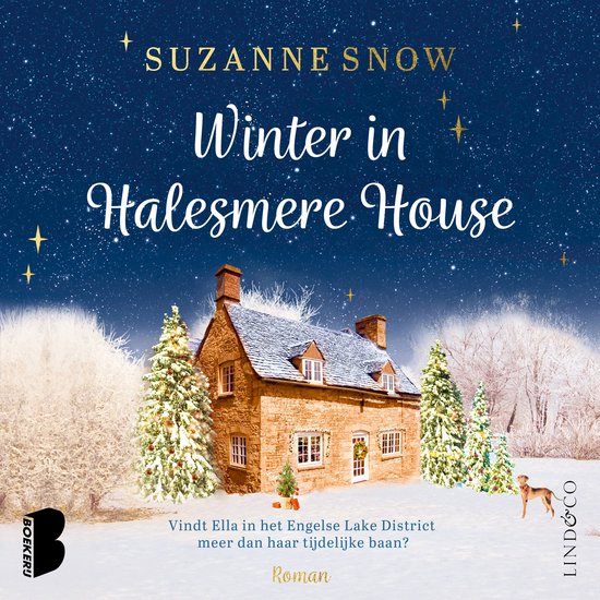 Boekcover: Winter in Halesmere House van Suzanne Snow, met een stenen huisje, besneeuwde kerstbomen en een hondje.