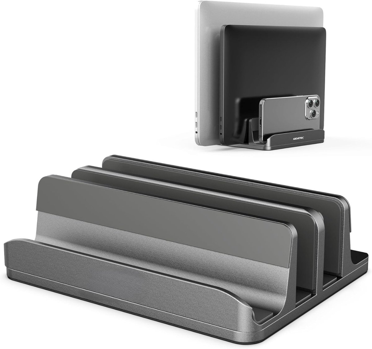 Famanu - Verticale Laptopstandaard met 3 Sleuven voor Computer, Tablet, Telefoon - Past Op Alle Laptopmodellen (Tot 17,3 Inch) - Heavy Duty Geëplooid Aluminium Bureauhouder - Anti-Slip Siliconen - Zilver