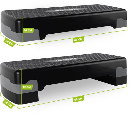Zwarte aerobic step, 68x28cm. Getoond op 10cm en 15cm hoogte.