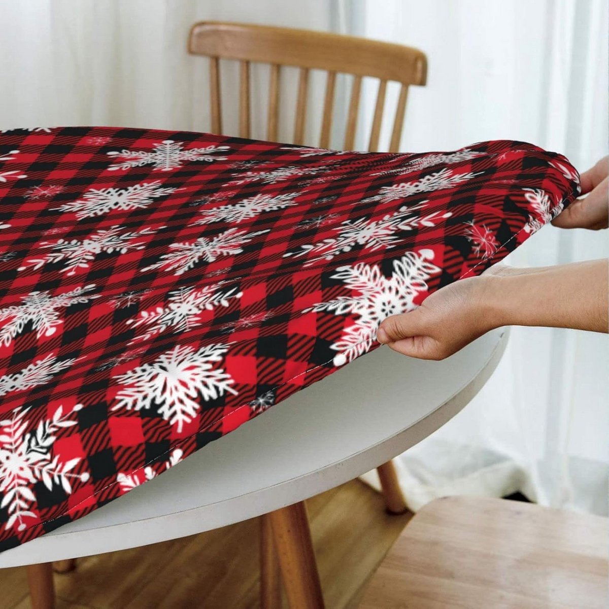 Rond Kerst Tafelkleed met Elastiek – Geruit Sneeuwvlok Patroon – Afwasbaar & Herbruikbaar