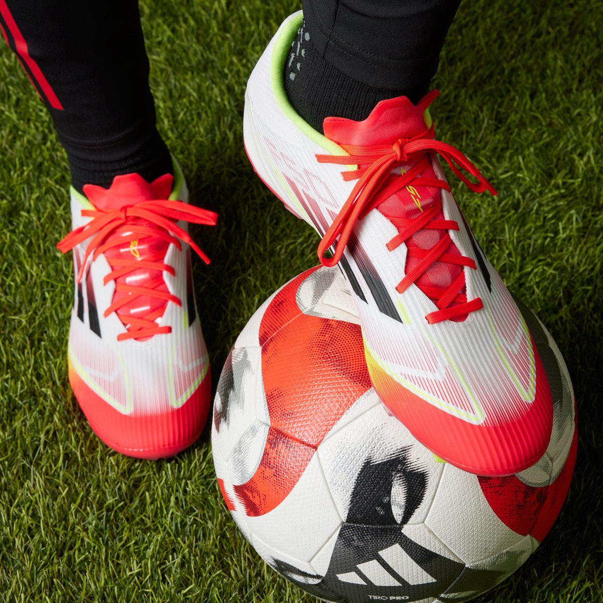 adidas Performance F50 League Firm / Multi-Ground Voetbalschoenen - Unisex - Wit — cadeau in Sport & Outdoor - foto 4