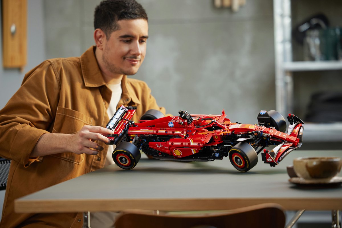 LEGO Technic - Ferrari SF-24 F1 auto - 42207 — afbeelding 5
