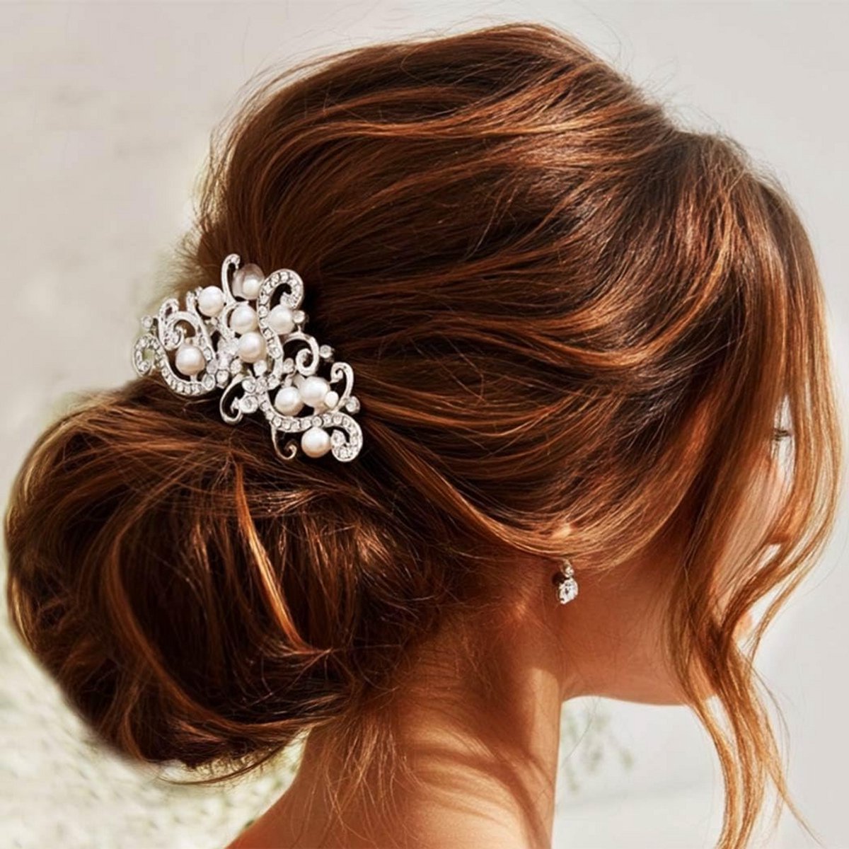 Elegante Zilveren Bruidshaar Kam met Parel en Strass Versiering