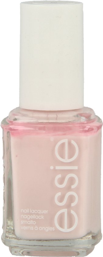 Essie nagellak in de kleur 'mademoiselle', een zachtroze tint.