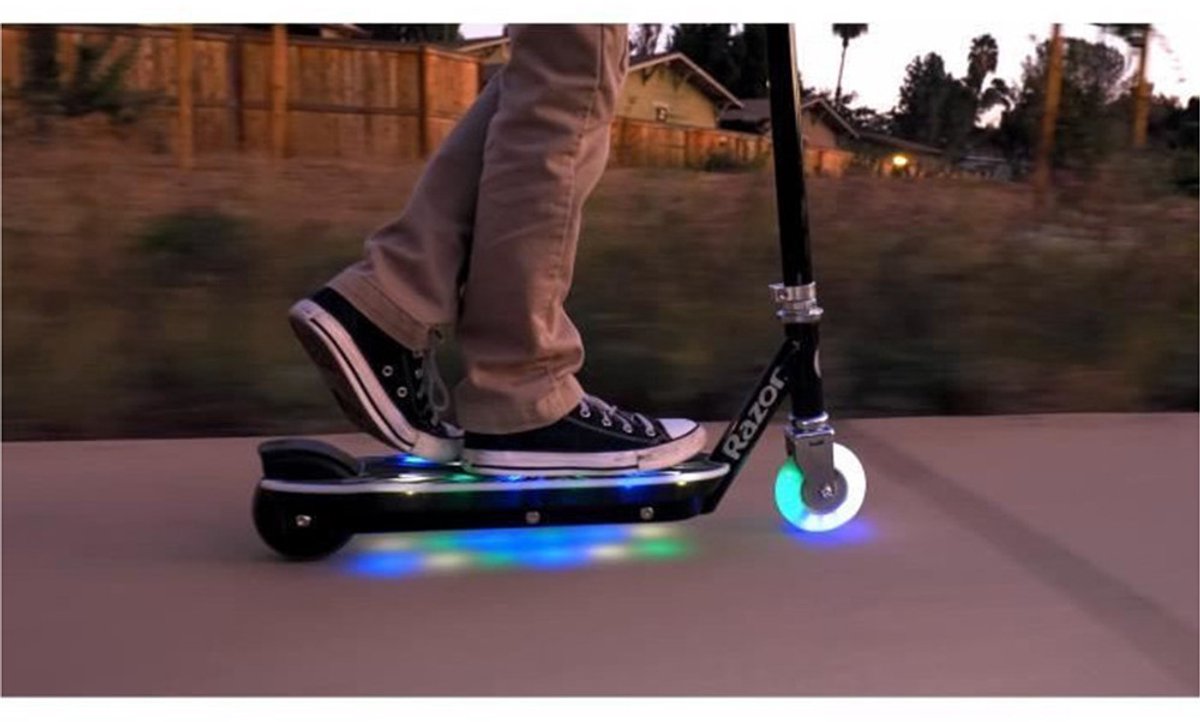 Elektrische kinderstep Razor Tekno lichtgevend 12 km/u vanaf 8 jaar stevige scooter - Afbeelding 2