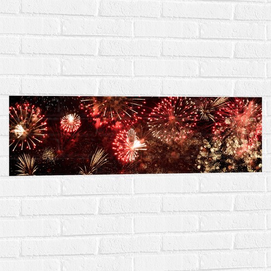 Muursticker - Verzameling Vuurwerkpijlen in Rode Tinten - 90x30 cm Foto op Muursticker