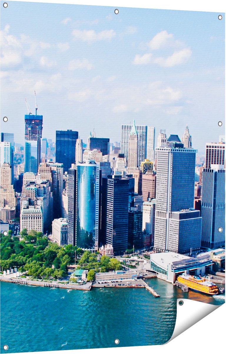 Gards Tuinposter New York Als een Eiland vanuit de Lucht - 90x120 cm - Tuindoek - Tuindecoratie - Wanddecoratie buiten - Tuinschilderij Multikleur