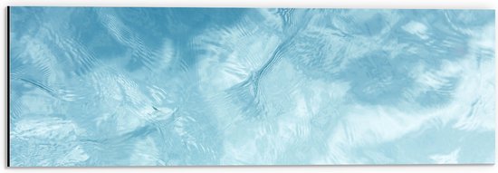Dibond - Kalme Golfjes in het Water - 60x20 cm Foto op Aluminium (Wanddecoratie van metaal)