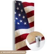 MuchoWow® Glasschilderij 60x120 cm - Schilderij acrylglas - Beeld van dichtbij, vlag van Verenigde Staten - Foto op glas - Schilderijen