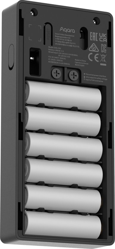 Open achterkant van de zwarte Aqara deurbel, toont 6 batterijen.