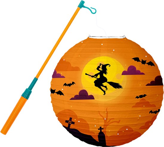 Oranje Halloween lampion met heks, vleermuizen, spoken en kruisen op een stok.