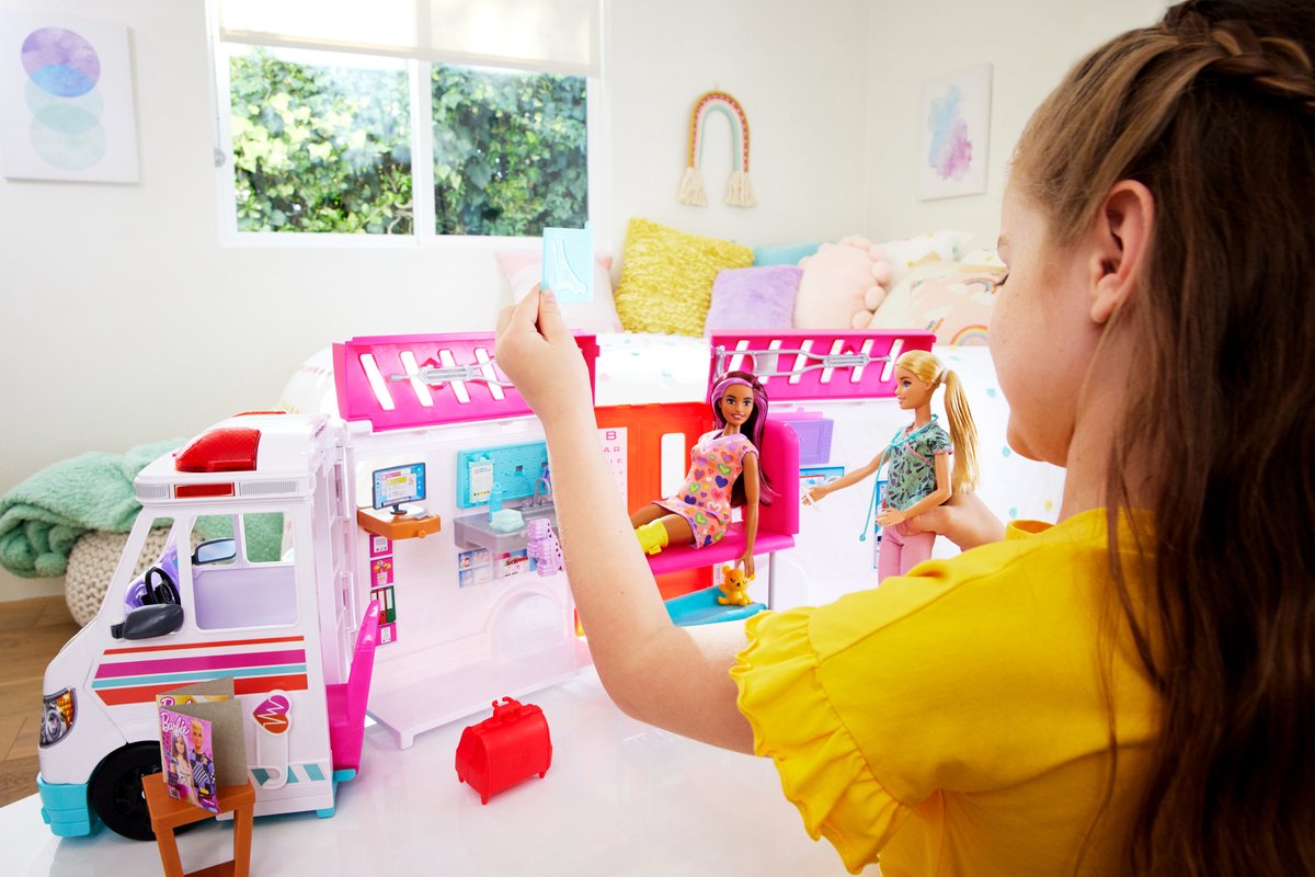 Barbie You Can Be Anything - Barbie Ambulance - Met licht en geluid — afbeelding 2