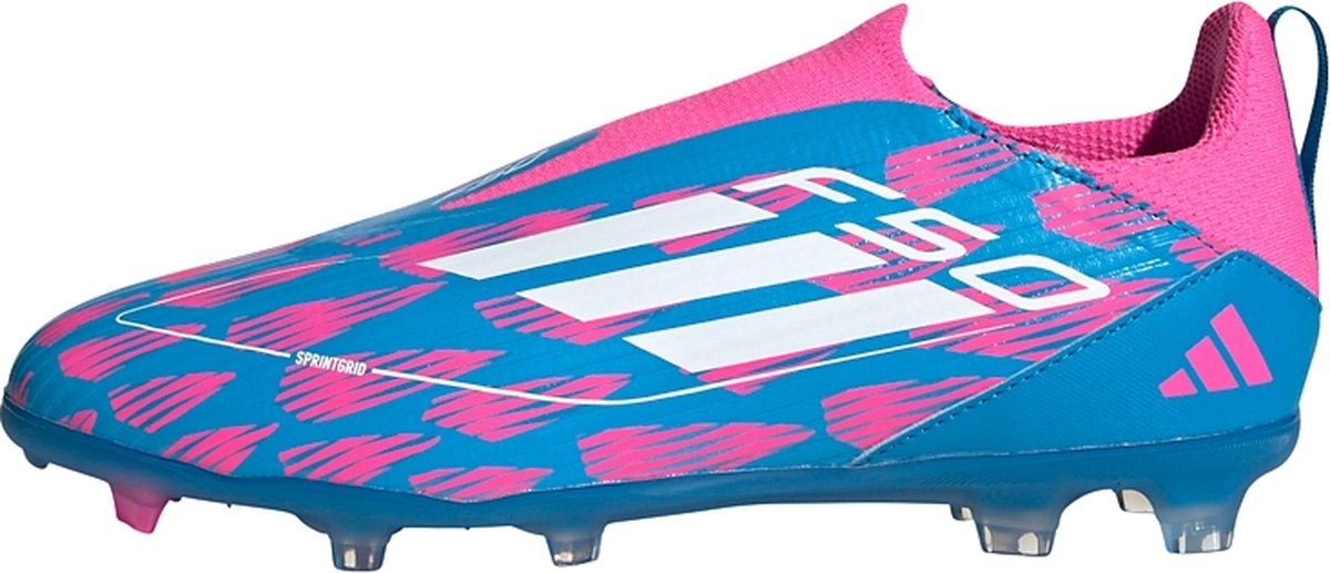 adidas F50 voetbalschoenen voor kinderen, blauw met roze details, ontworpen voor snelheid en beweging, maat 28.