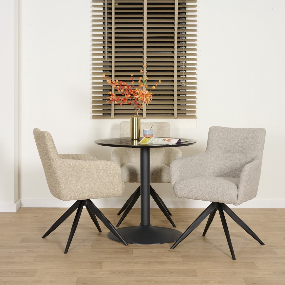 Eetkamerstoel Tonsberg - Bouclé / Metaal - Klei / Zwart - 58x87x64 cm (BxHxD) - Armstoel - Kleur Clay