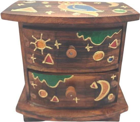 Houten miniladekast met uil, zon, maan en sterren decoratie. Twee laden met knoppen.