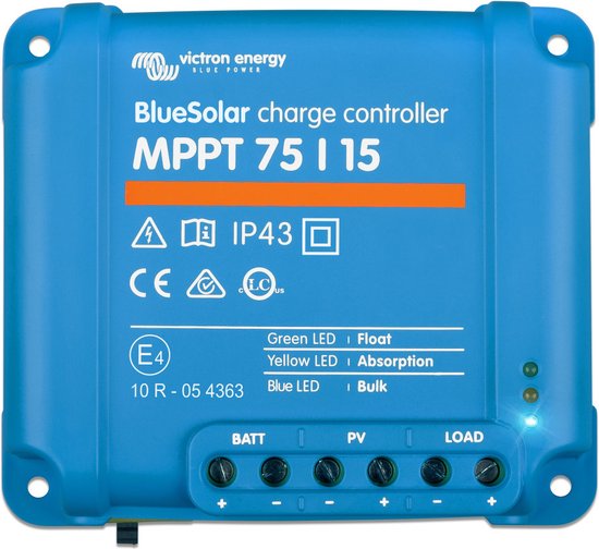 Blauwe Victron BlueSolar MPPT 75 | 15 laadregelaar met groene, gele en blauwe LED's.