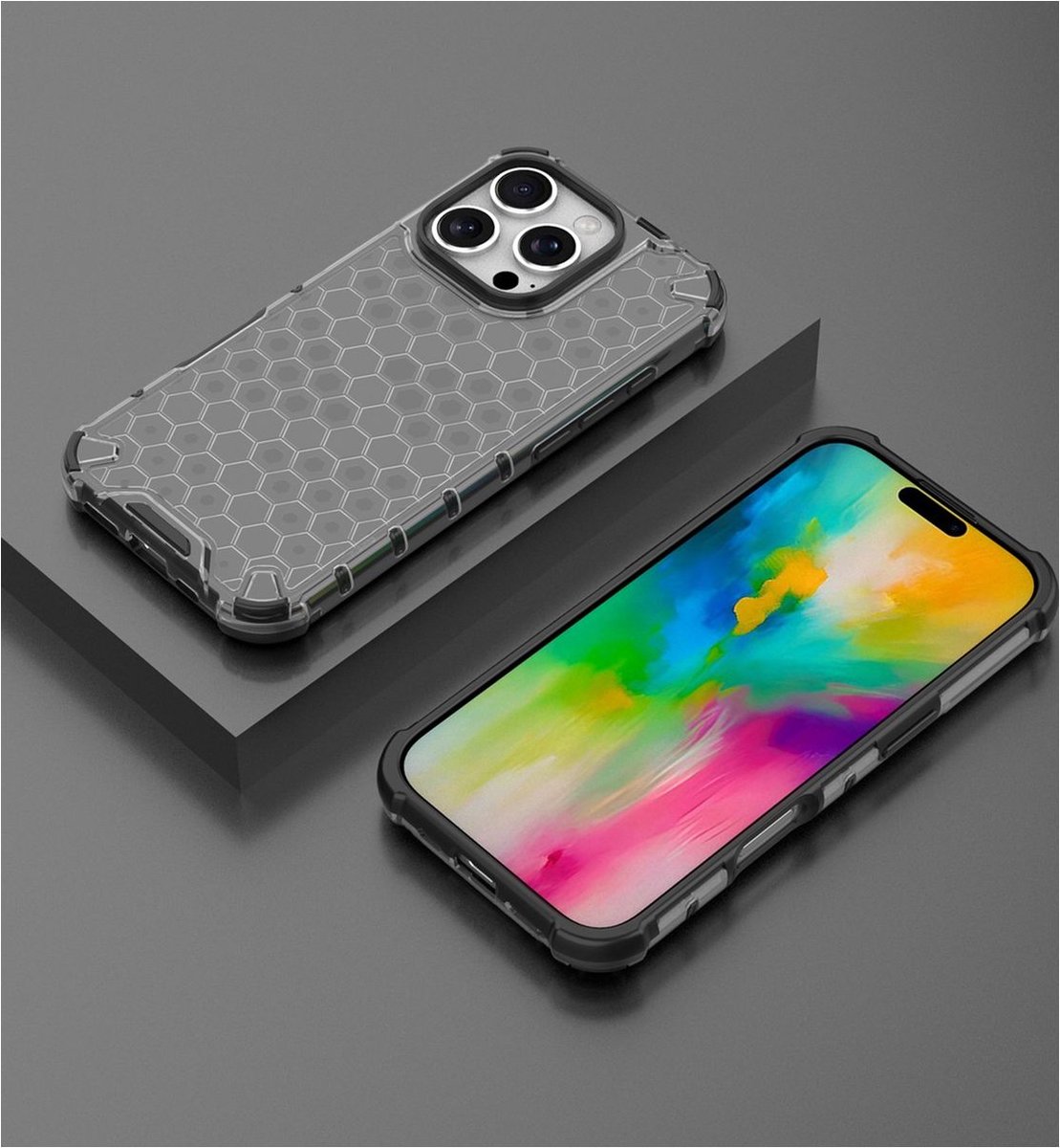 Mobigear Hoesje geschikt voor Apple iPhone 16 Pro Telefoonhoesje Hardcase | Mobigear Honeycomb Backcover Shockproof | Schokbestendig iPhone 16 Pro Telefoonhoesje | Anti Shock Proof - Zwart