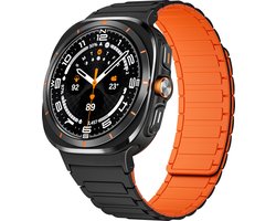 Strap-it Magnetisch siliconen bandje - geschikt voor Samsung Galaxy Watch Ultra / Ultra 2025 47mm (zwart/oranje)