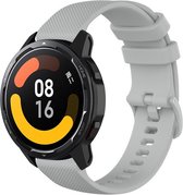 Strap-it Smartwatch bandje luxe siliconen - geschikt voor Xiaomi Mi Watch / Watch S1 / S1 Pro / Watch 2 Pro & S1 Active / Amazfit GTR 47mm / Amazfit GTR 2 / Amazfit GTR 3 - Pro / GTR 4 - grijs