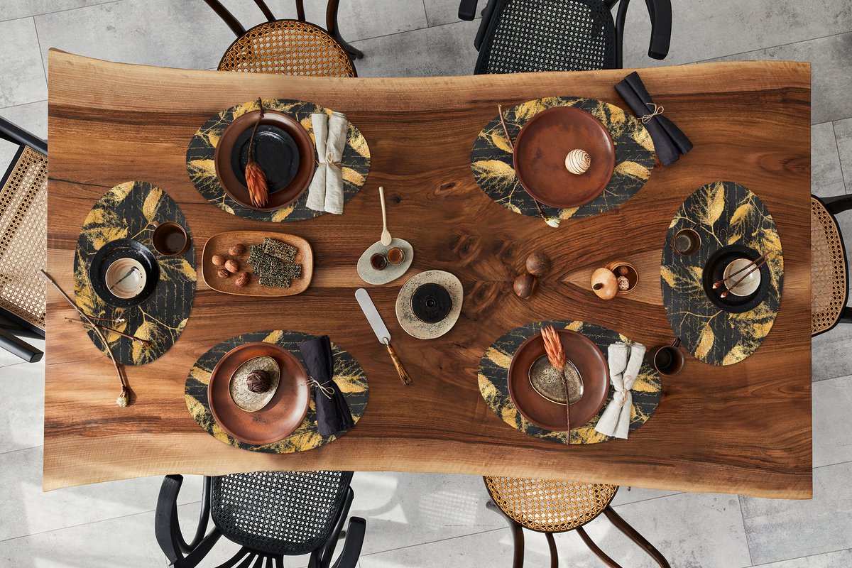 Placemats ovaal - Onderleggers - Ovale placemats - Goud - Bladeren - Zwart - 6 stuks