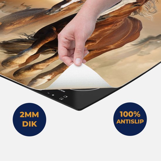 Chefcare Inductie Beschermer Wilde Paarden in het Zand - 78x52 cm - Afdekplaat Inductie - Kookplaat Beschermer - Inductie Mat