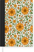 Notitieboek - Schrijfboek - Bloemen - Oranje - Design - Notitieboekje klein - A5 formaat - Schrijfblok