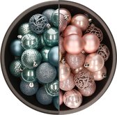 Bellatio Decorations Kerstballen mix - 74-delig - ijsblauw en lichtroze - 6 cm - kunststof
