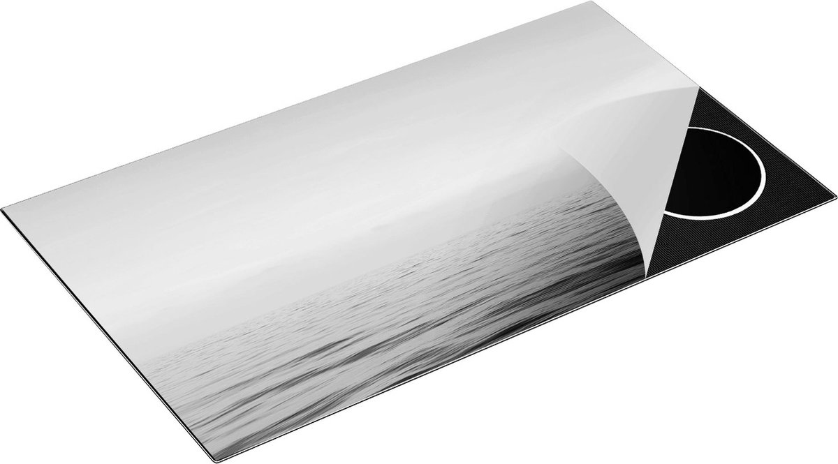 Chefcare Inductie Beschermer Zee met een Blauw Hemel Achtergrond - Zwart Wit - 91,6x52,7 cm - Afdekplaat Inductie - Kookplaat Beschermer - Inductie Mat