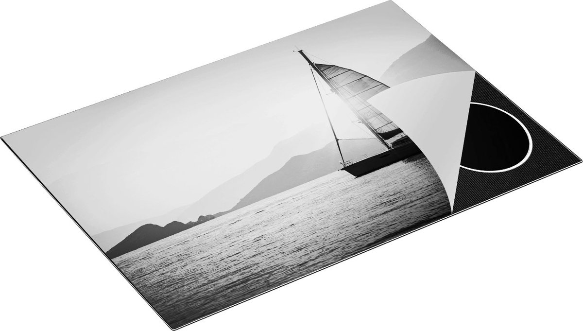 Chefcare Inductie Beschermer Zeilboot bij Zonsondergang - Zwart Wit - 75x52 cm - Afdekplaat Inductie - Kookplaat Beschermer - Inductie Mat