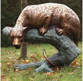 Tuinbeeld - bronzen beeld - Jachtluipaard op boomstam - 88 cm hoog
