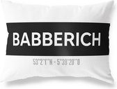 Tuinkussen BABBERICH - GELDERLAND met coördinaten - Buitenkussen - Bootkussen - Weerbestendig - Jouw Plaats - Studio216 - Modern - Zwart-Wit - 50x30cm
