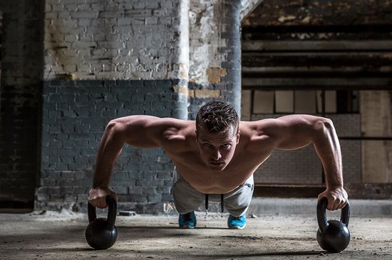Tunturi Kettlebell - 12 kg - Zwart - Incl. gratis fitness app