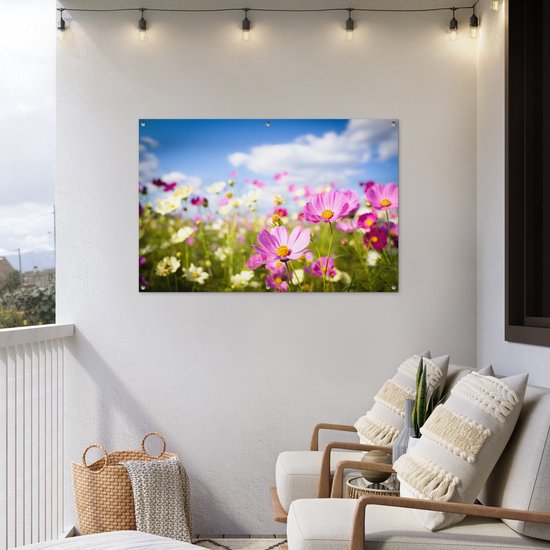 Tuinposter 120x80 cm - Tuindecoratie Bloemen - Wei - Paars - Gras - Wit - Wolken - Blauw - Poster voor in de tuin - Buiten decoratie - Schutting tuinschilderij - Tuindoek muurdecoratie - Wanddecoratie balkondoek