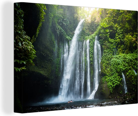 Waterval in de jungle van het Nationaal park Gunung Rinjani op Lombok Canvas 30x20 cm - Foto print op Canvas schilderij (Wanddecoratie woonkamer / slaapkamer)