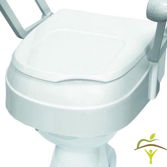 Close-up van een witte toiletverhoger met deksel en armleuningen.