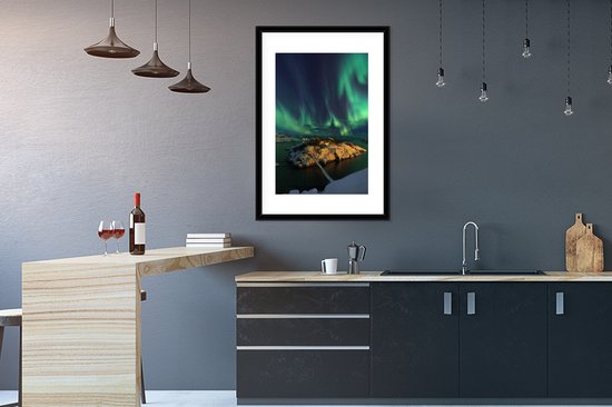 Aurores boréales vertes au-dessus d'une maison 60x90 cm